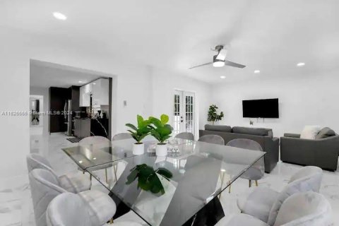 Casa en venta en Hollywood, Florida, 4 dormitorios, 210.05 m2 № 1281250 - foto 8