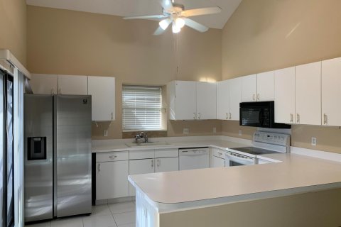 Townhouse in Jupiter, Florida 3 bedrooms, 169.08 sq.m. № 913325 - photo 6