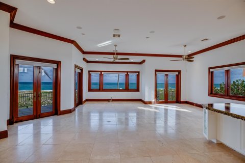 House in Hutchinson Island South, Florida 7 bedrooms, 672.89 sq.m. № 976357 - photo 29