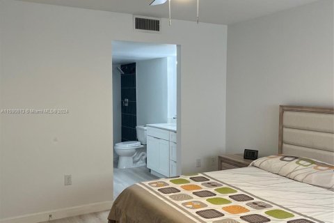 Copropriété à vendre à Pembroke Pines, Floride: 2 chambres, 92.9 m2 № 1180766 - photo 20