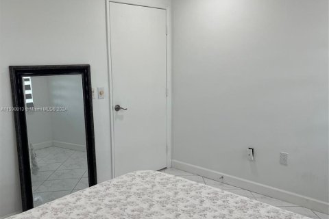 Condo in Pembroke Pines, Florida, 2 bedrooms  № 1180766 - photo 11