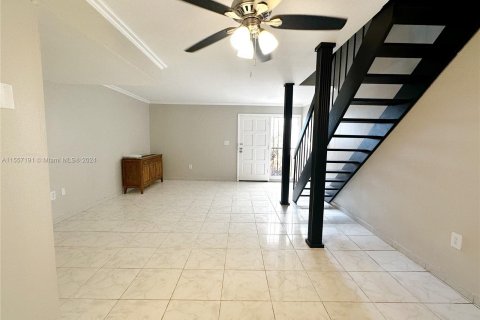 Condominio en venta en Miami Shores, Florida, 2 dormitorios, 89.19 m2 № 1092520 - foto 6