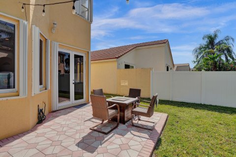 Villa ou maison à vendre à Pembroke Pines, Floride: 3 chambres, 204.76 m2 № 1147067 - photo 3