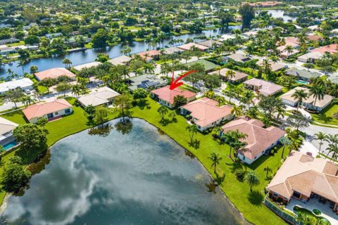 Villa ou maison à vendre à Royal Palm Beach, Floride: 3 chambres, 187.2 m2 № 914444 - photo 2
