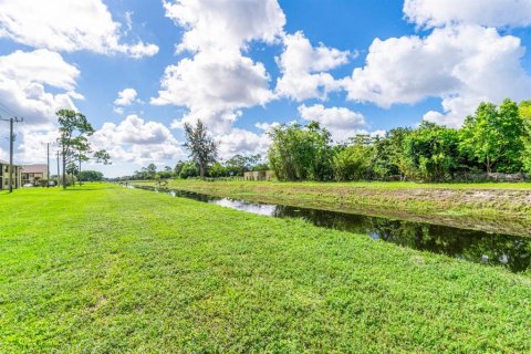 Condo in Lake Worth, Florida, 2 bedrooms  № 1255015 - photo 24