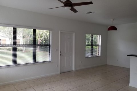 Townhouse in Coconut Creek, Florida 3 bedrooms, 164.25 sq.m. № 1372712 - photo 10