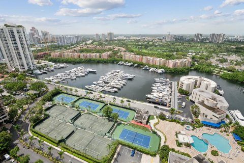 Condo in Aventura, Florida, 1 bedroom  № 1372754 - photo 1