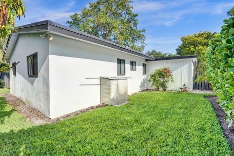 Villa ou maison à vendre à Wilton Manors, Floride: 3 chambres, 121.24 m2 № 1104729 - photo 2