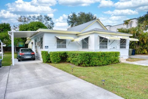 Купить коммерческую недвижимость в Стьюарт, Флорида 238.76м2, № 1103173 - фото 9