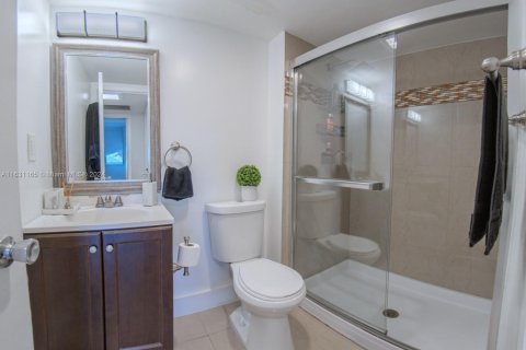 Condo in Aventura, Florida, 2 bedrooms  № 1292422 - photo 10