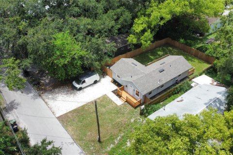 House in Tampa, Florida 3 bedrooms, 92.9 sq.m. № 1275107 - photo 21