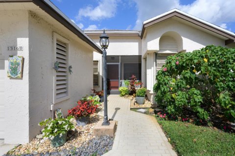 House in Palm Beach Gardens, Florida 2 bedrooms, 175.31 sq.m. № 1007315 - photo 23