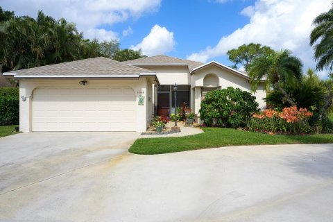 House in Palm Beach Gardens, Florida 2 bedrooms, 175.31 sq.m. № 1007315 - photo 24