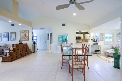 House in Palm Beach Gardens, Florida 2 bedrooms, 175.31 sq.m. № 1007315 - photo 16