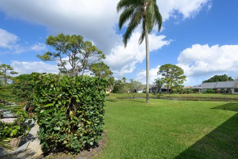 Villa ou maison à vendre à Palm Beach Gardens, Floride: 2 chambres, 175.31 m2 № 1007315 - photo 3