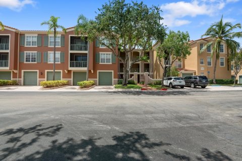 Condo in Wellington, Florida, 2 bedrooms  № 1216097 - photo 16