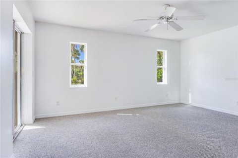 House in North Port, Florida 3 bedrooms, 131.74 sq.m. № 1389005 - photo 17