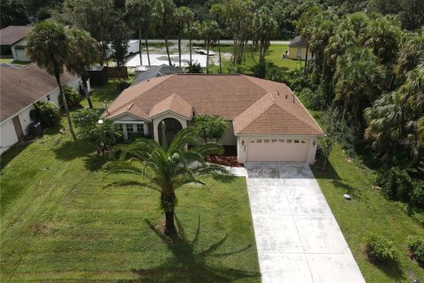 House in North Port, Florida 3 bedrooms, 131.74 sq.m. № 1389005 - photo 3