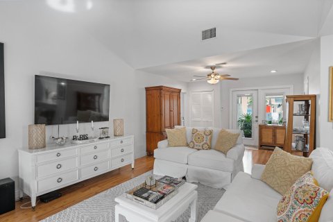 House in Jupiter, Florida 2 bedrooms, 138.15 sq.m. № 987432 - photo 3