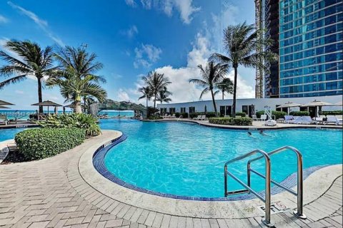 Condo in Sunny Isles Beach, Florida, 1 bedroom  № 1412349 - photo 22