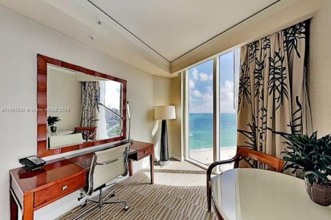 Condo in Sunny Isles Beach, Florida, 1 bedroom  № 1412349 - photo 7