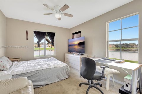 Condo in West Palm Beach, Florida, 3 bedrooms  № 1410800 - photo 11