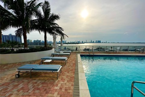 Condo in Miami Beach, Florida, 1 bedroom  № 1410799 - photo 14