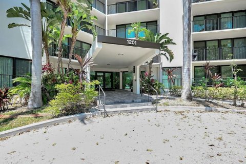 Condo in Fort Lauderdale, Florida, 2 bedrooms  № 1228505 - photo 9