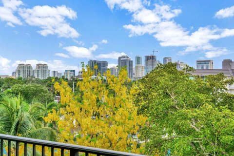 Condo in Fort Lauderdale, Florida, 2 bedrooms  № 1228505 - photo 12