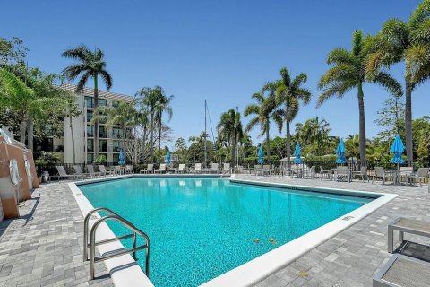 Copropriété à vendre à Fort Lauderdale, Floride: 2 chambres, 116.13 m2 № 1228505 - photo 15