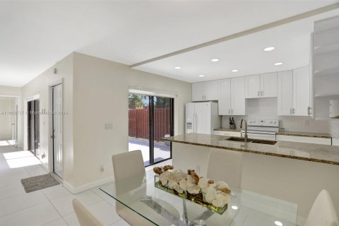 Adosado en venta en Davie, Florida, 3 dormitorios, 153.66 m2 № 1380404 - foto 11