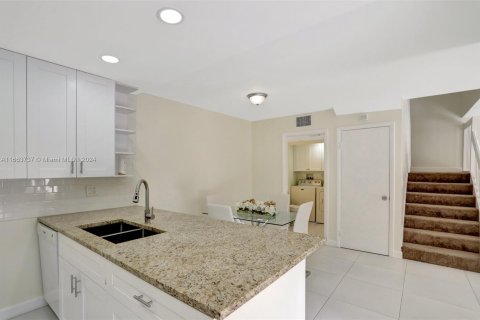 Touwnhouse à vendre à Davie, Floride: 3 chambres, 153.66 m2 № 1380404 - photo 13