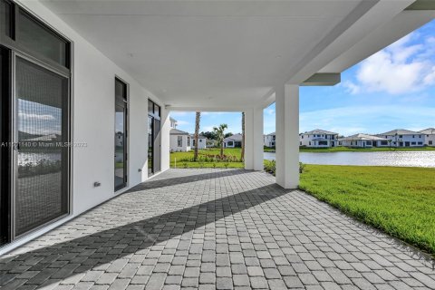 House in Cooper City, Florida 6 bedrooms, 536.98 sq.m. № 911921 - photo 30