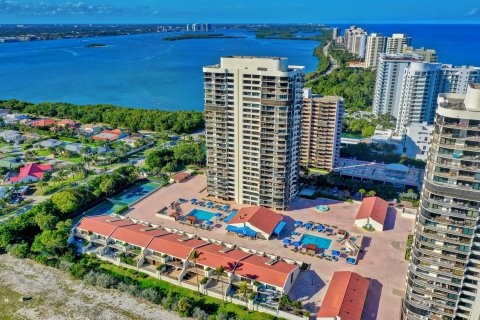 Condominio en venta en Riviera Beach, Florida, 3 dormitorios, 230.21 m2 № 945374 - foto 6