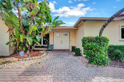 Villa ou maison à vendre à Lighthouse Point, Floride: 3 chambres, 200.85 m2 № 945412 - photo 26