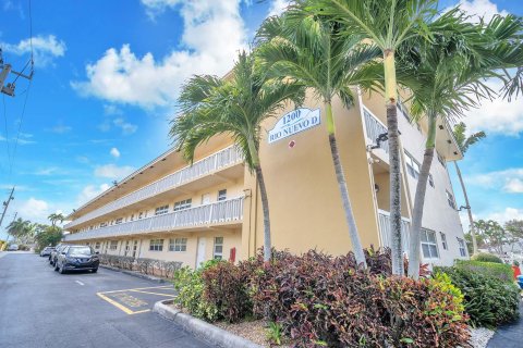 Condo in Fort Lauderdale, Florida, 1 bedroom  № 1180243 - photo 2