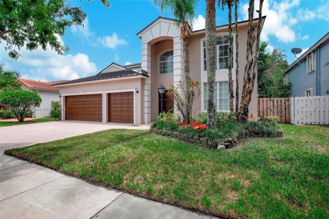 Villa ou maison à vendre à Pembroke Pines, Floride: 4 chambres, 305.09 m2 № 1289315 - photo 5