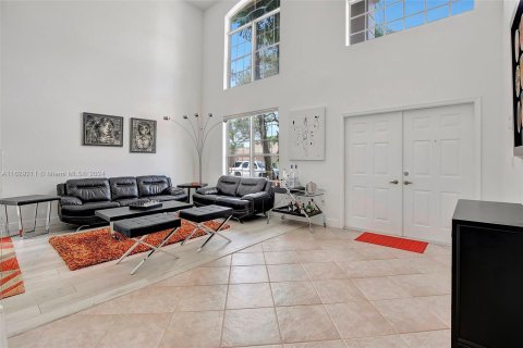 Villa ou maison à vendre à Pembroke Pines, Floride: 4 chambres, 305.09 m2 № 1289315 - photo 19