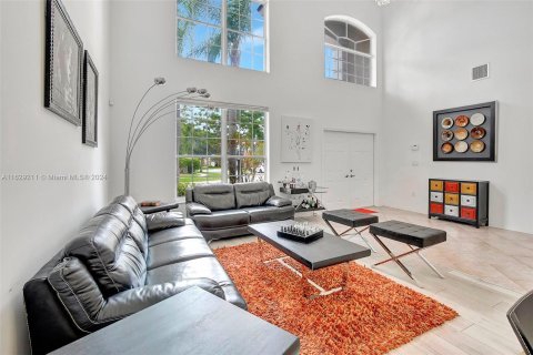 Villa ou maison à vendre à Pembroke Pines, Floride: 4 chambres, 305.09 m2 № 1289315 - photo 26