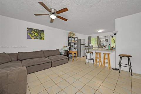 Immobilier commercial à vendre à Miami, Floride: 273.41 m2 № 1309897 - photo 19