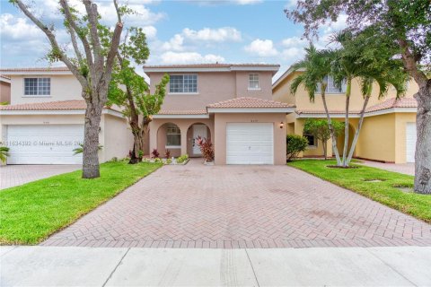 Casa en venta en Sunrise, Florida, 3 dormitorios, 156.91 m2 № 1294769 - foto 1