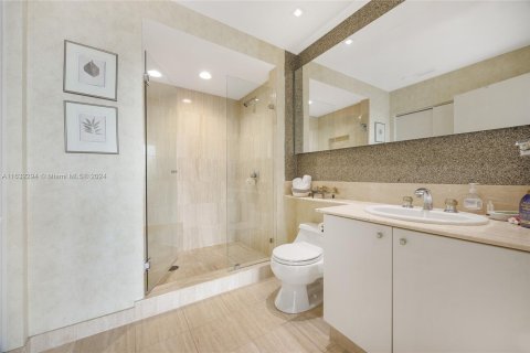 Condo in Aventura, Florida, 3 bedrooms  № 1293622 - photo 21