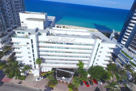 Condominio en venta en Miami Beach, Florida, 30.66 m2 № 1294767 - foto 1