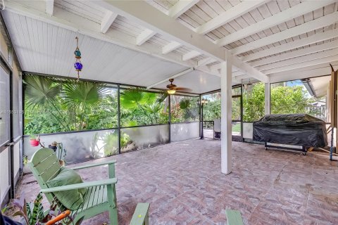 Villa ou maison à vendre à Davie, Floride: 4 chambres, 177.26 m2 № 1378829 - photo 15