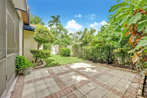 Villa ou maison à vendre à Davie, Floride: 4 chambres, 177.26 m2 № 1378829 - photo 16