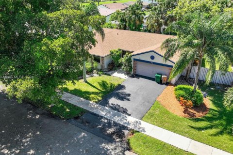 Villa ou maison à vendre à Davie, Floride: 4 chambres, 177.26 m2 № 1378829 - photo 18