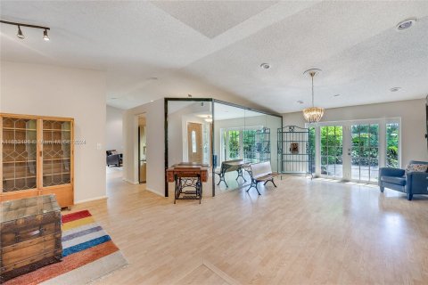 Villa ou maison à vendre à Davie, Floride: 4 chambres, 177.26 m2 № 1378829 - photo 4