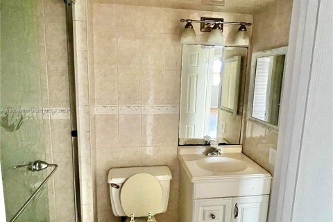 Купить кондоминиум в Тамарак, Флорида 2 спальни, 88.26м2, № 1378918 - фото 6