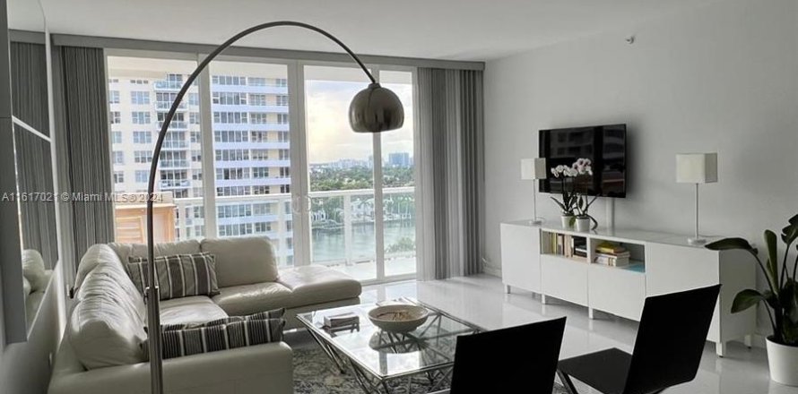 Condo in Miami Beach, Florida, 1 bedroom  № 1238668