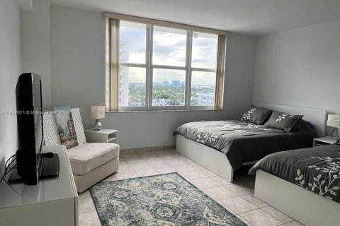 Condominio en venta en Miami Beach, Florida, 1 dormitorio, 89.19 m2 № 1238668 - foto 7